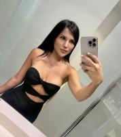 674297214: Chica busca chico en Barcelona