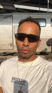 610856332: Chico busca chica en Madrid