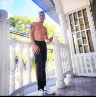 641454323: Chico busca chica en Barcelona