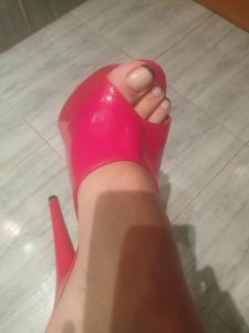 643785090: Chica busca chico en Valencia