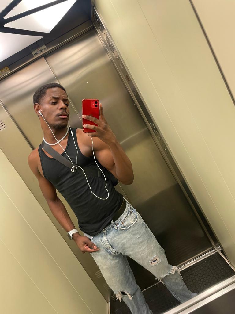 667021094: Chico busca chica en Madrid