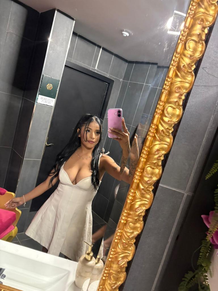 602557451: Chica busca chico en Asturias