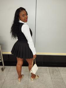 Chica busca chico en Cádiz: 