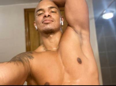 Chico busca chica en Zaragoza: 