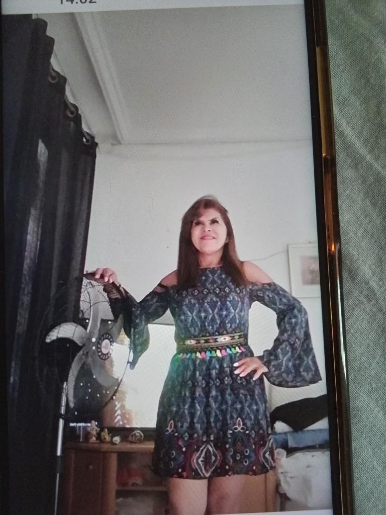 Chica busca chico en Ibiza: 