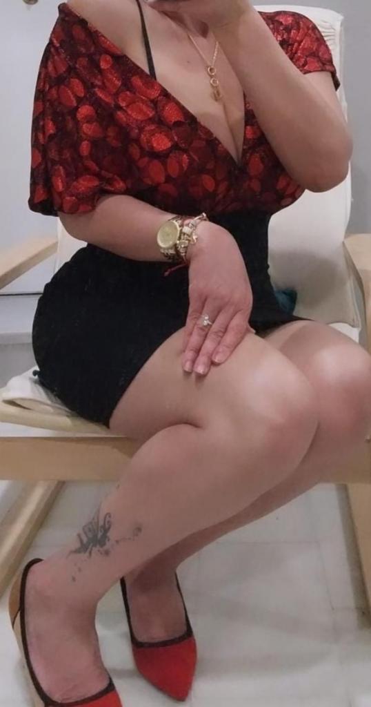 617749400: Chica busca chico en Cádiz