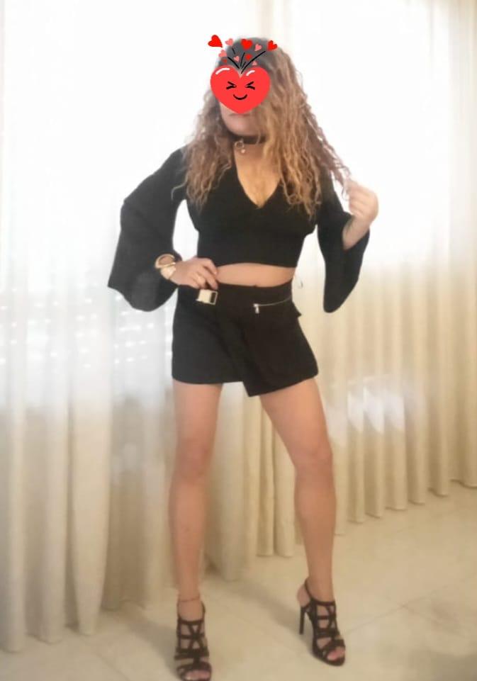 643697706: Chica busca chico en Orense