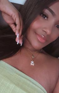 613940355: Chica busca chico en Valencia