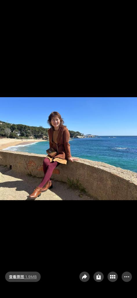 688576966: Chica busca chico en Gerona