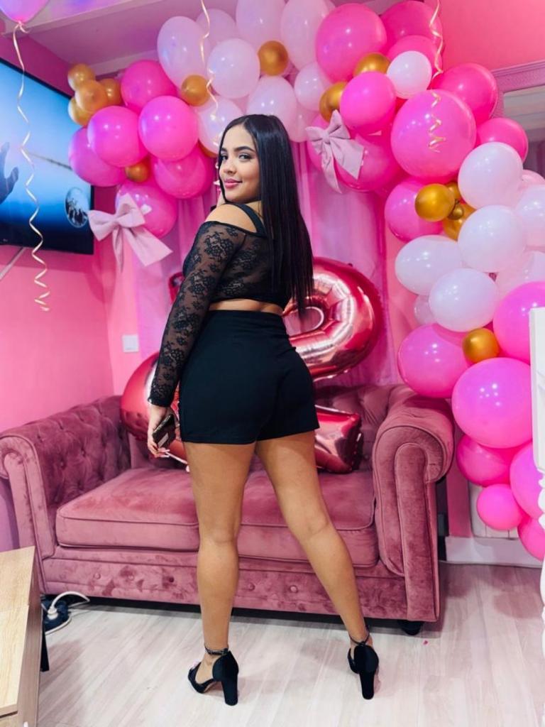 666365091: Chica busca chico en Barcelona