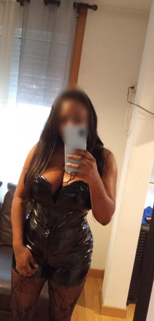 Chica busca chico en Cádiz: 