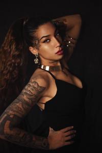 689146421: Chica busca chico en Barcelona