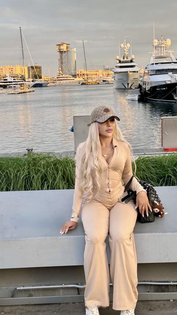 Chica busca chico en Barcelona: 