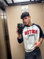 665891530: Chico busca chica en La Coruña