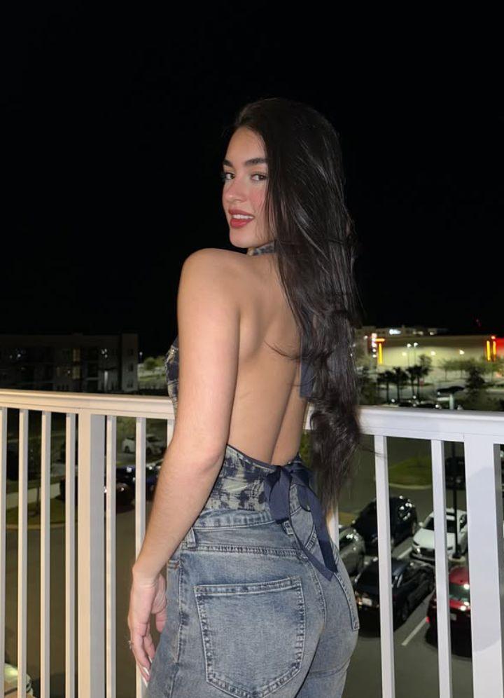 644183744: Chica busca chico en La Coruña