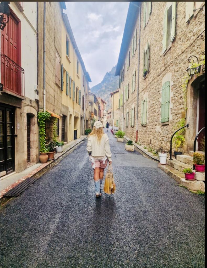 Chica busca chico en Lérida: 