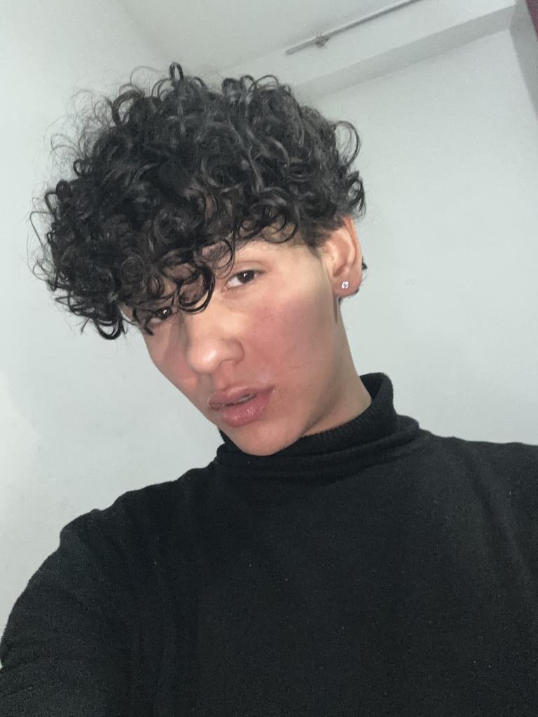 614682863: Chico busca chica en Granada