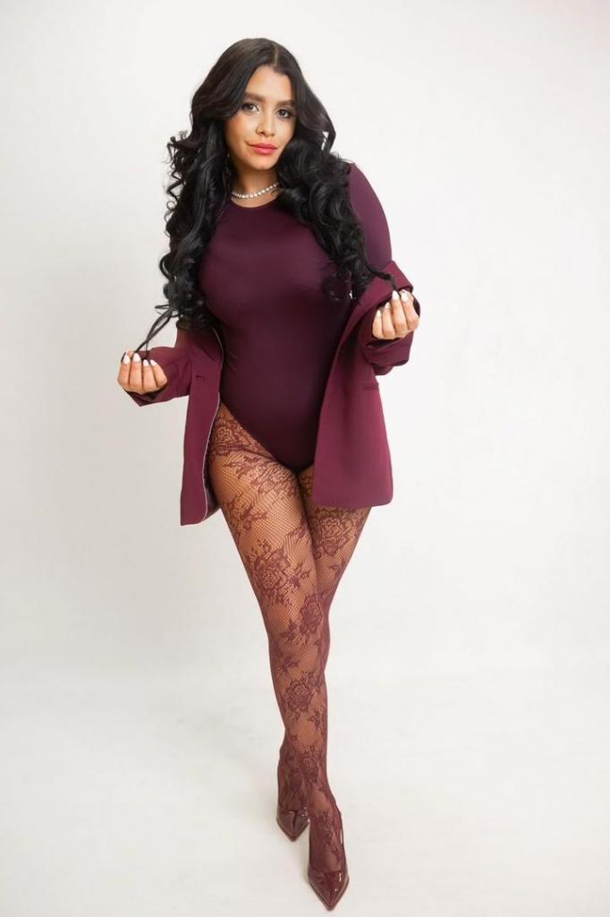 634832178: Chica busca chico en Sevilla