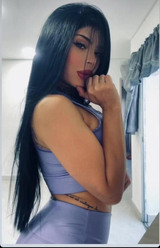 658632112: Chica busca chico en Ibiza