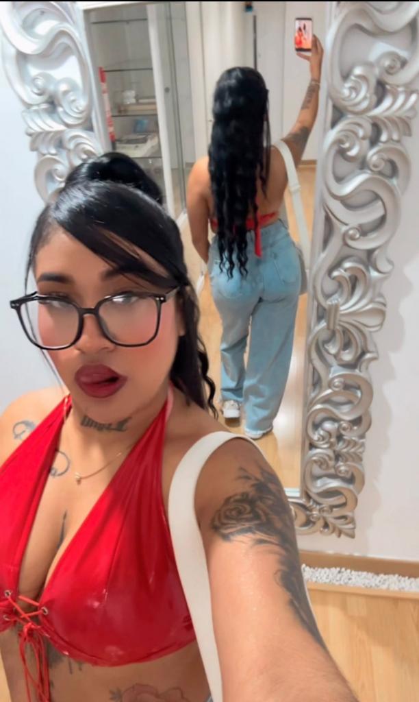 645575829: Chica busca chico en Barcelona