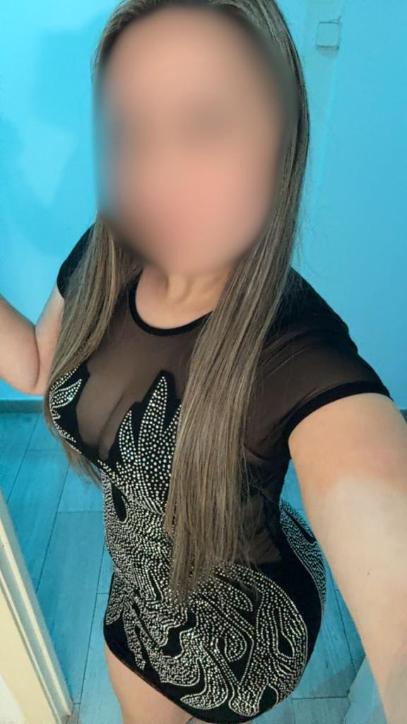 641619398: Chica busca chico en Barcelona