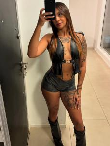 604308094: Chica busca chico en Madrid