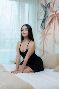 610670370: Chica busca chico en Madrid