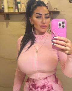 614925646: Chica busca chico en Barcelona