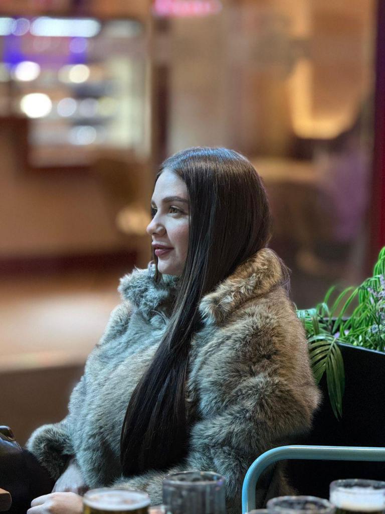 657227744: Chica busca chico en Granada