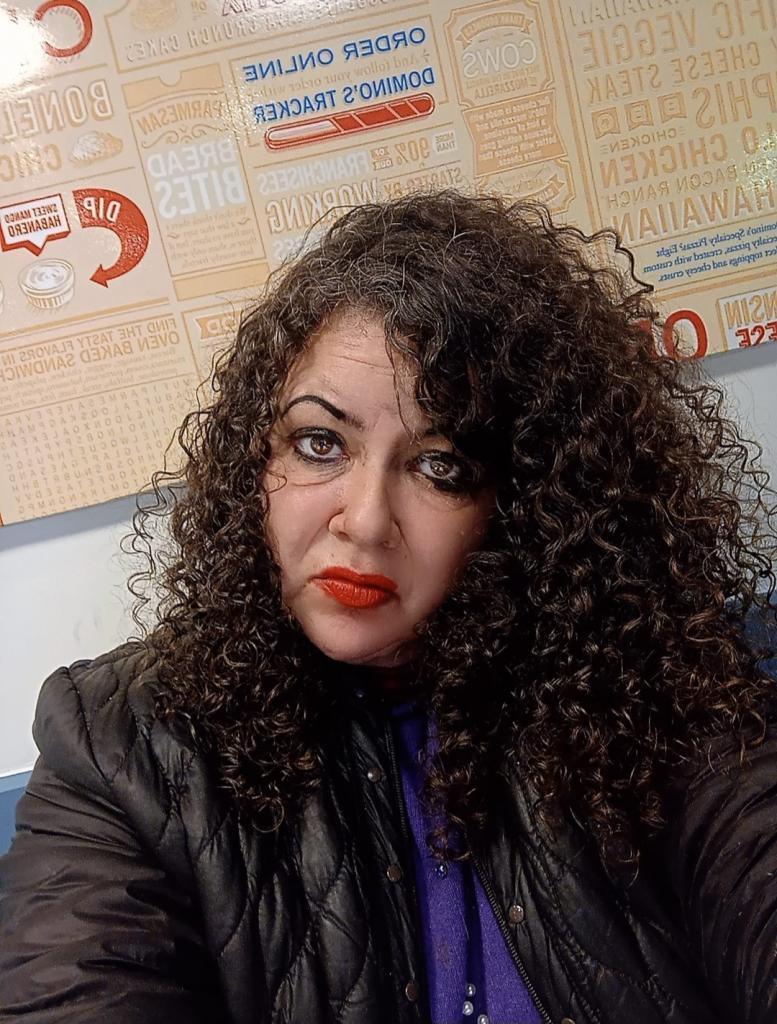 641924872: Chica busca chico en León