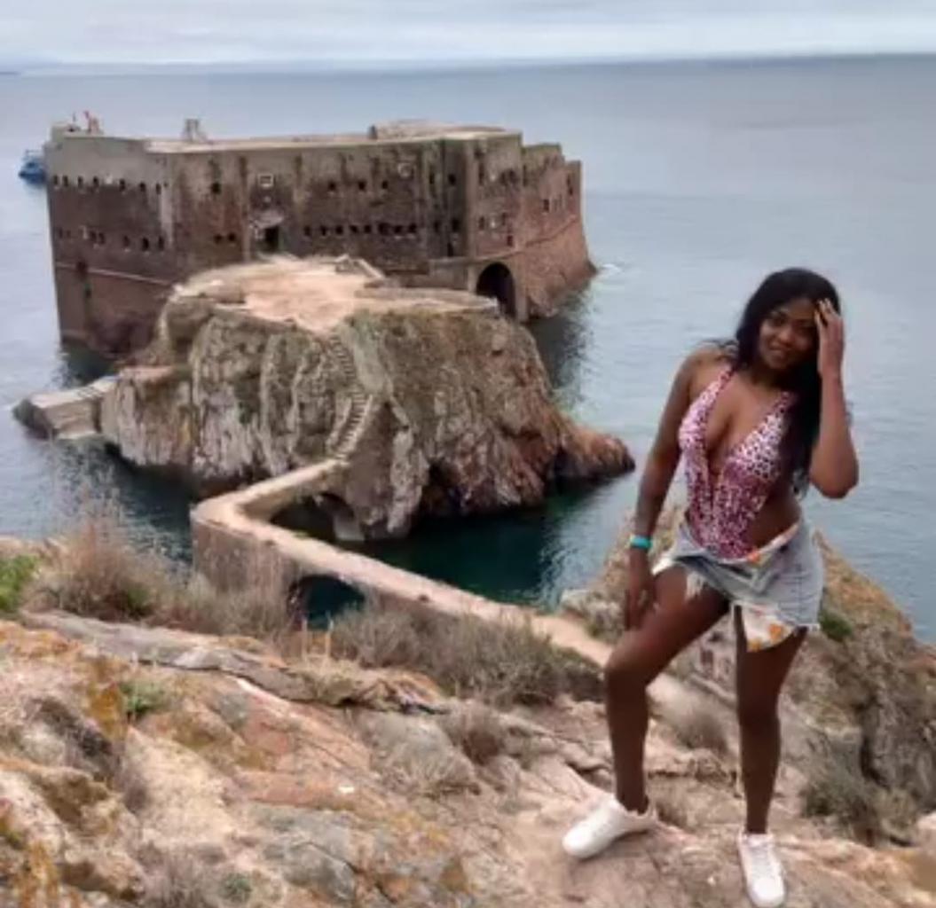 Chica busca chico en La Coruña: 