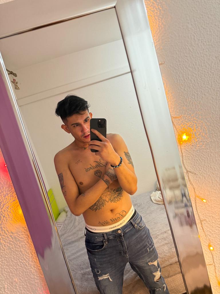 Chico busca chica en Sevilla: 