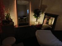 670642689: Chica busca chico en Málaga