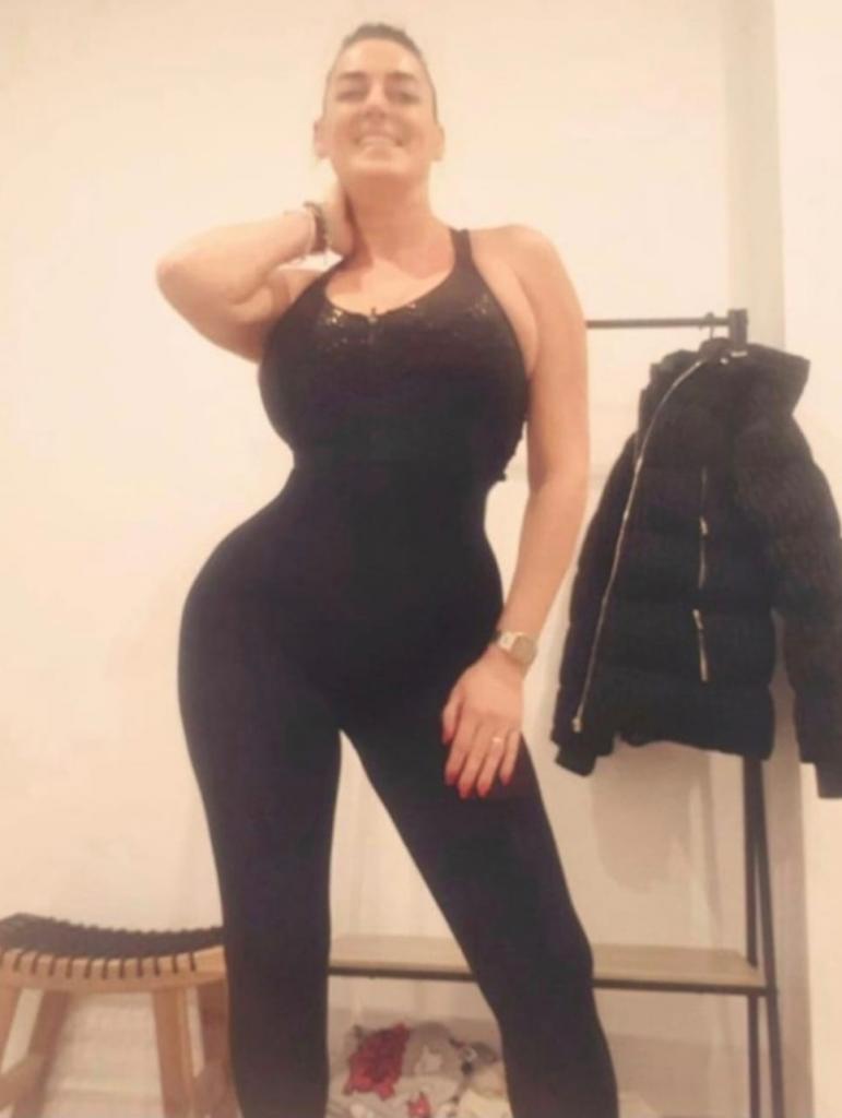 Chica busca chico en Ibiza: 