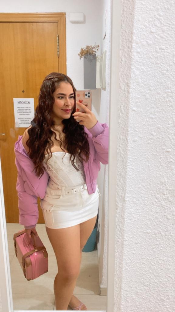 695644357: Chica busca chico en Albacete