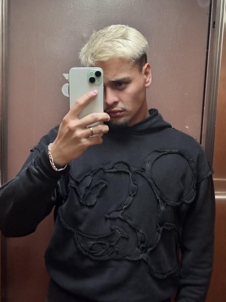 Chico busca chica en Cádiz: 