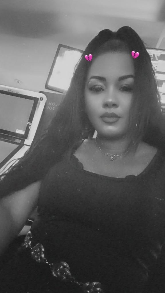 604113086: Chica busca chico en Málaga