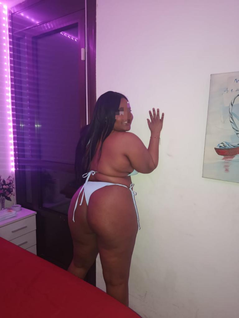 627584501: Chica busca chico en Barcelona