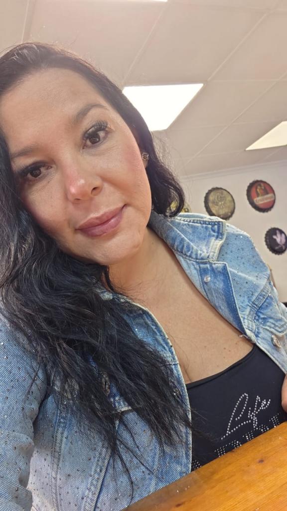 654757684: Chica busca chico en Madrid