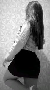 633691368: Chica busca chico en Sevilla