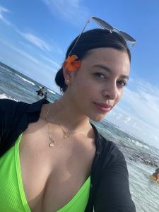 602165127: Chica busca chico en Barcelona