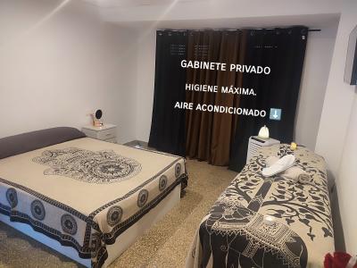 Chica busca chico en Castellón: 