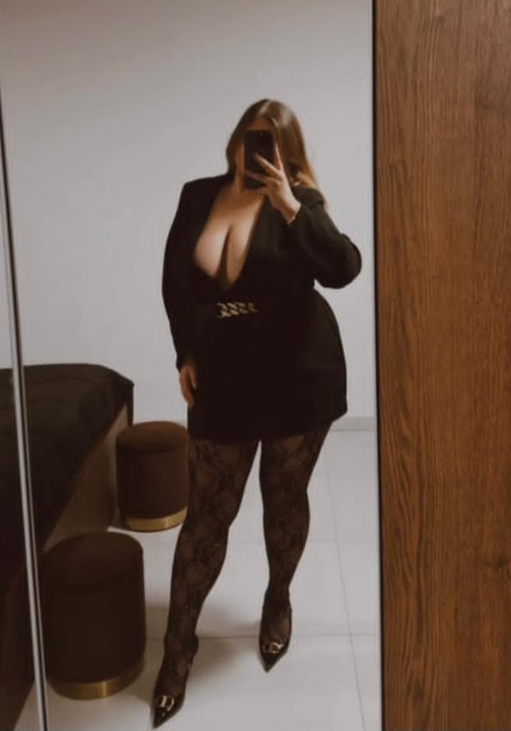 603187301: Chica busca chico en La Coruña