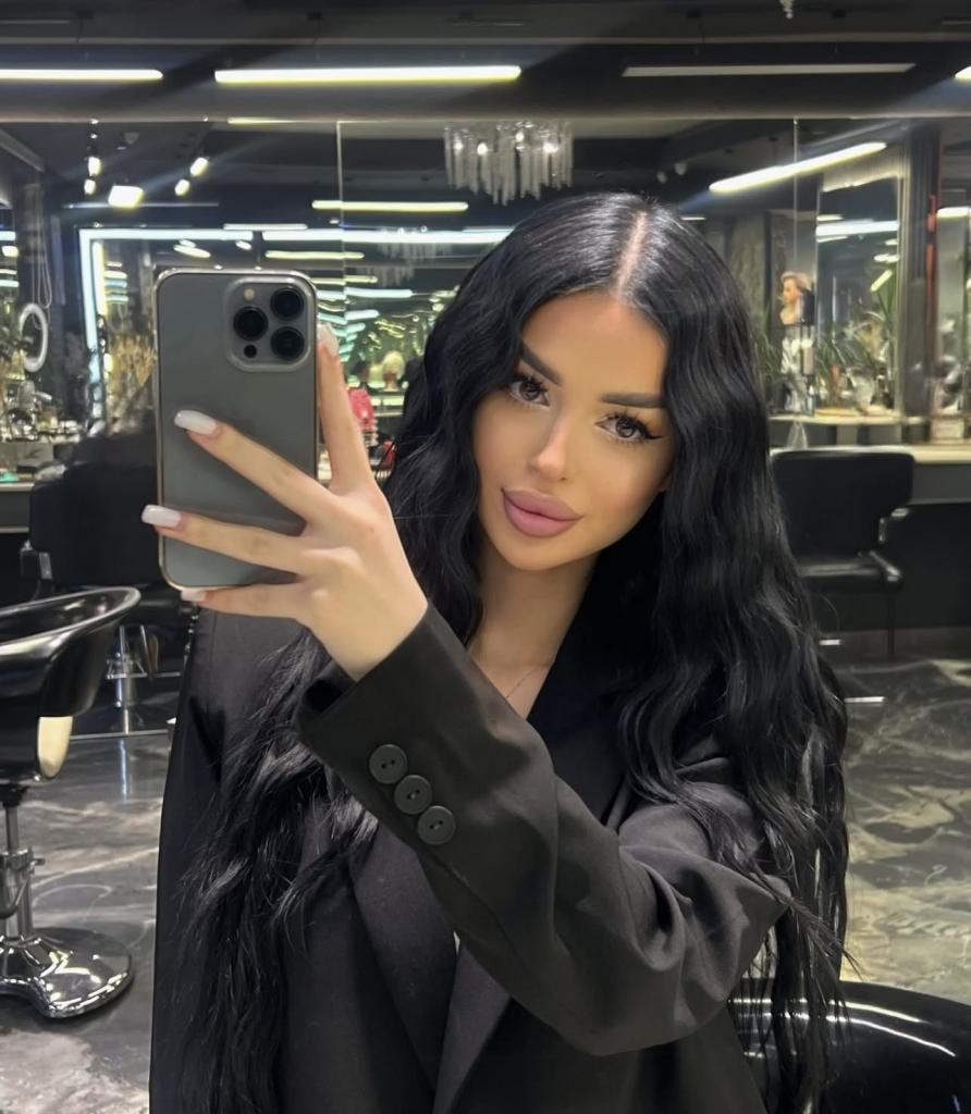 631382256: Chica busca chico en Málaga