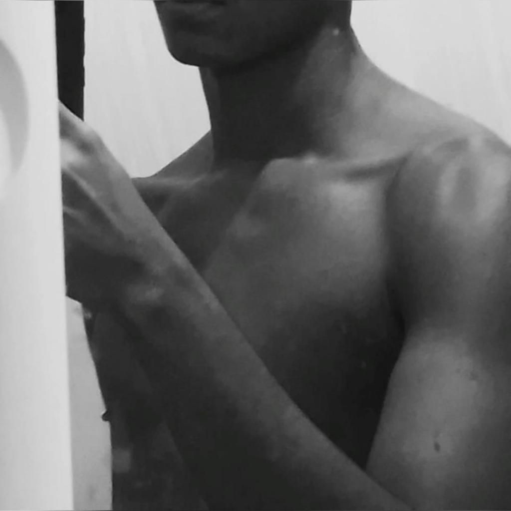 632677952: Chico busca chica en Pontevedra