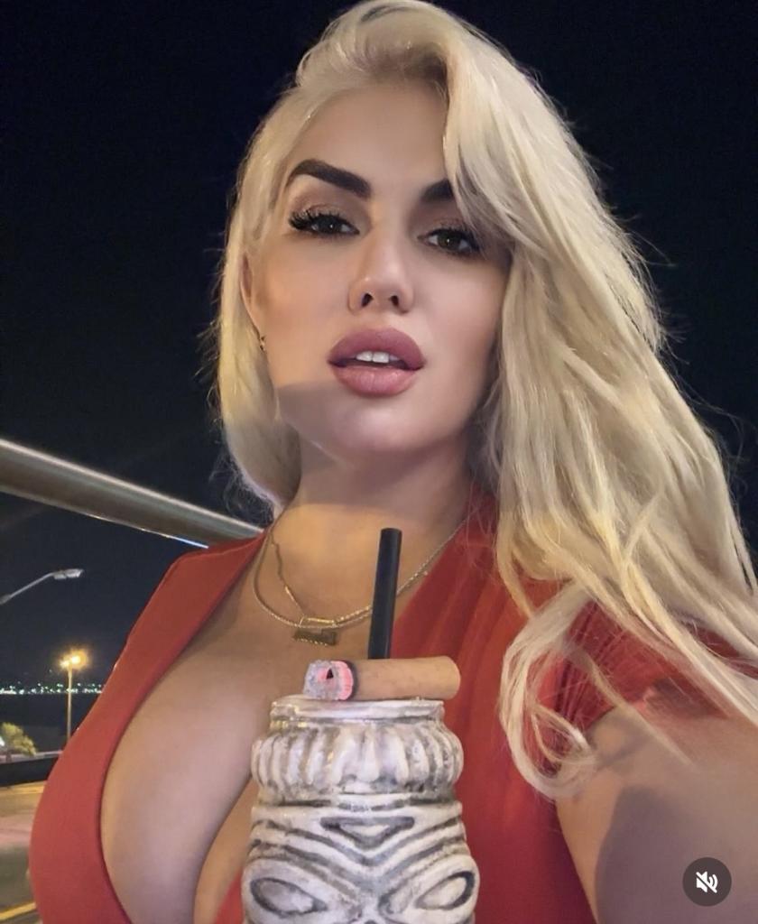 Chica busca chico en Huelva: 