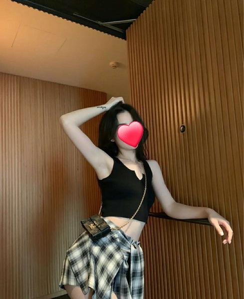 695323278: Chica busca chico en Madrid