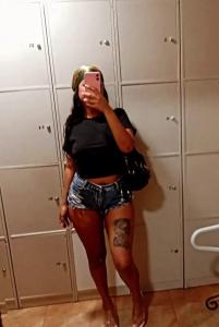 697754743: Chica busca chico en Almería
