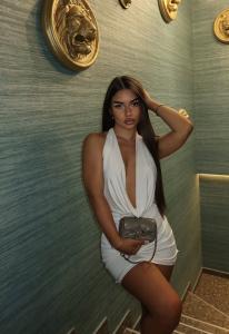 631382256: Chica busca chico en Málaga