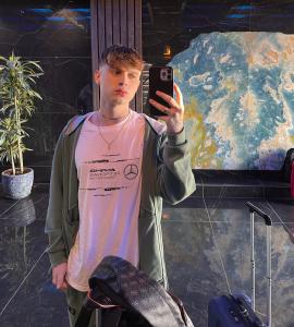 635624182: Chico busca chica en Madrid